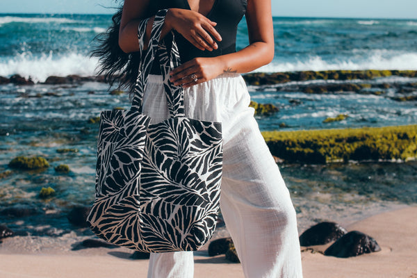 Black beach tote clearance