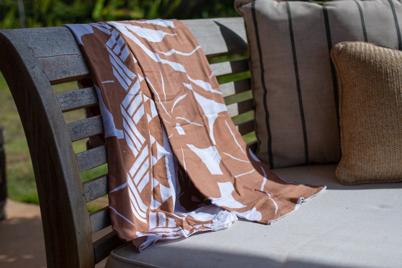 Mango Deluxe Sarong Basket Island Essence 