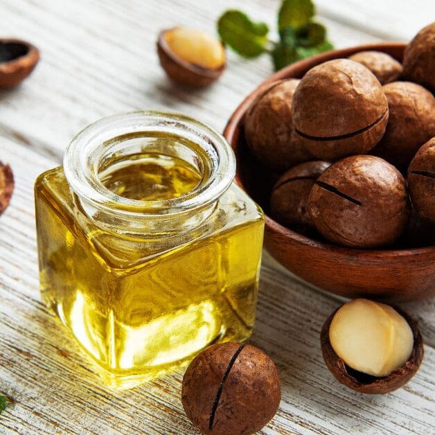 Organic Macadamias with Milk Chocolate from the Big Island Nuts Island Essence 