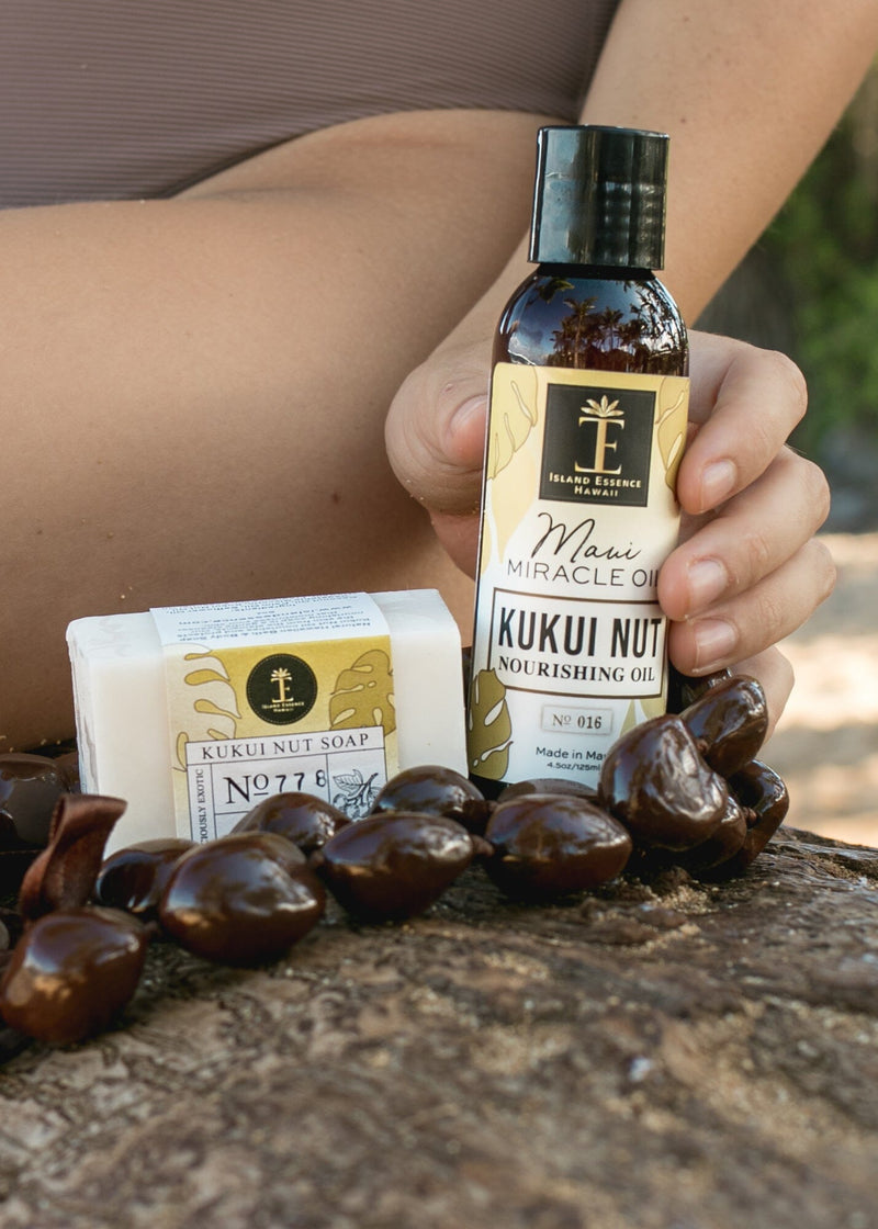 A Kukui Nut Lei Island Essence 